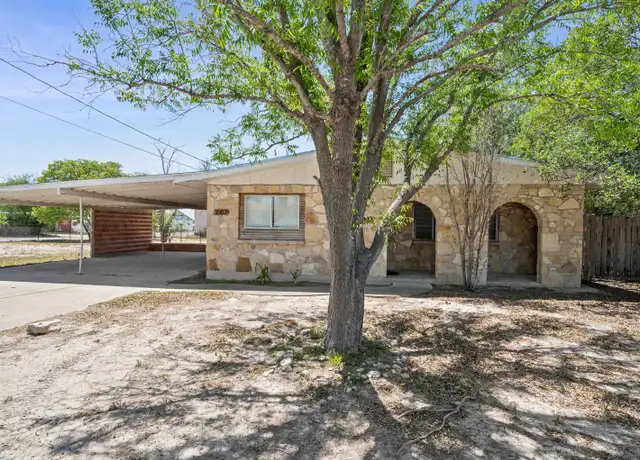 Property at 1007 E 2nd St, Del Rio, TX, 78840, 3 beds, 2 baths, [object Object]