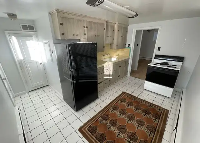 Property at 430 S 1200 E Unit 5, Salt Lake City, UT, 84102, 1 bed, 1 bath, [object Object]
