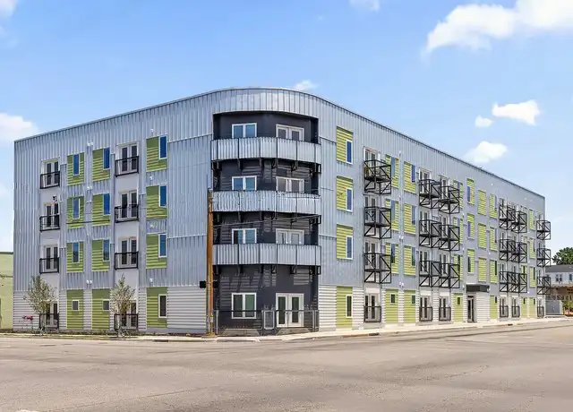 Property at East Line Apartments - 901 E Main St, Chattanooga, TN, 37408, 0-1 beds, 1 bath, [object Object]