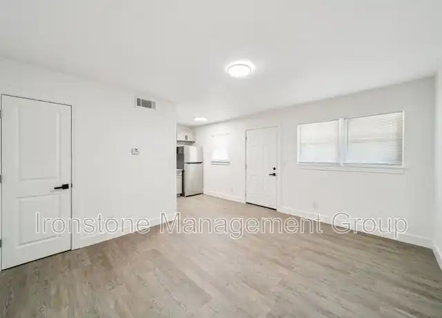 Property at 3167 E 49th St Unit 108, Tulsa, OK, 74105, 1 bed, 1 bath, [object Object]
