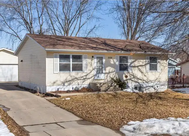 Property at 2109 49th Ln NW, Rochester, MN, 55901, 3 beds, 2 baths, [object Object]
