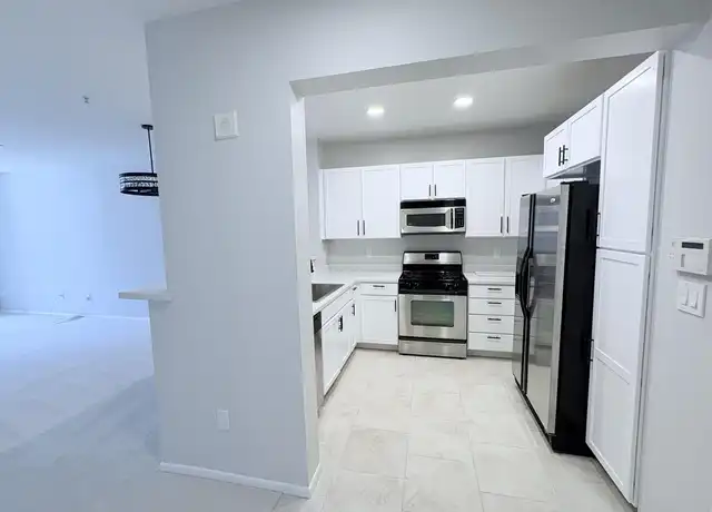 Property at 6400 Crescent Park E, Playa Vista, CA, 90094, 2 beds, 1 bath, [object Object]