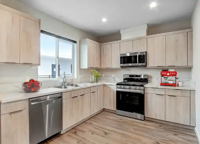 Property at 5501 Laurel Canyon Blvd - 5501 Laurel Canyon Blvd, Valley Village, CA, 91607, 2 beds, 1.5 baths, [object Object]