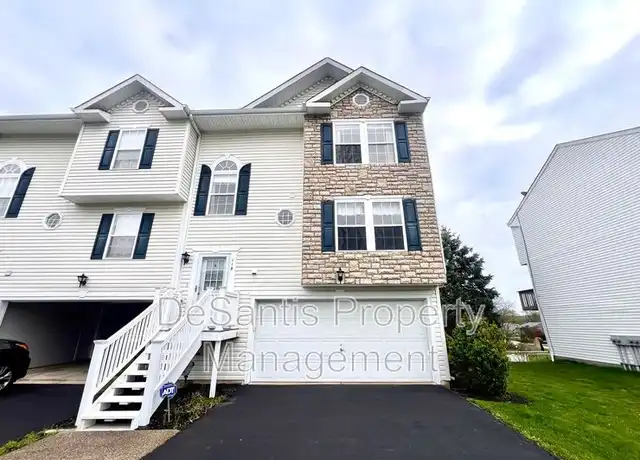 Property at 119 Antler Hollow Dr, Cranberry Twp, PA, 16066, 3 beds, 2.5 baths, [object Object]