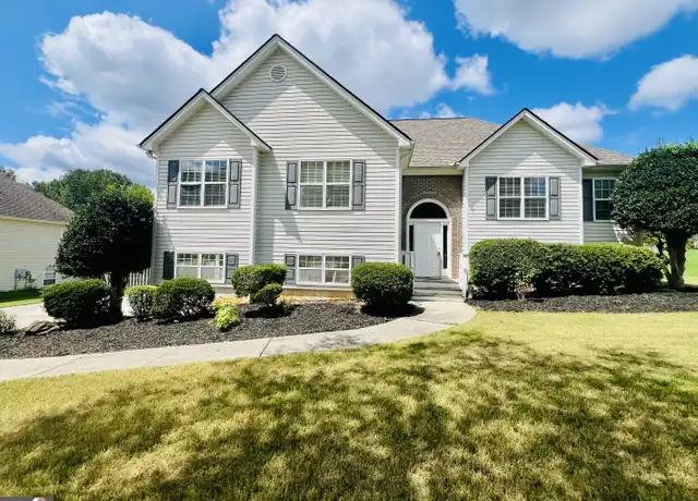 Property at 1429 Wyntercreek Dr, Hoschton, GA, 30548, 5 beds, 3 baths, [object Object]