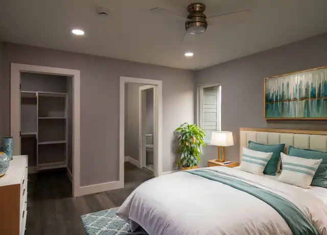Property at 441 N Highland Ave Unit 443, Indianapolis, IN, 46202, 2 beds, 1 bath, [object Object]
