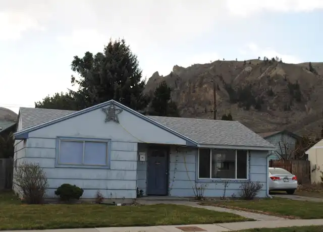 Property at 1211 Utah St, Wenatchee, WA, 98801, 2 beds, 1 bath, [object Object]