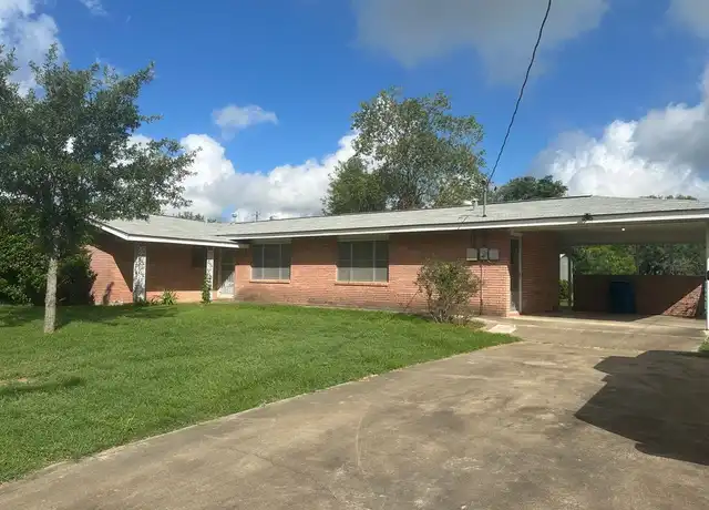 Property at 603 F St, Floresville, TX, 78114, 3 beds, 2 baths, [object Object]