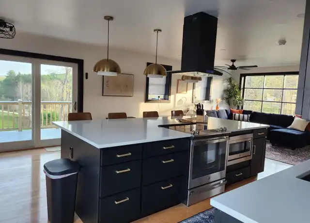Property at 40 Unity Rd, Newport, NH, 03773, 1 bed, 1 bath, [object Object]