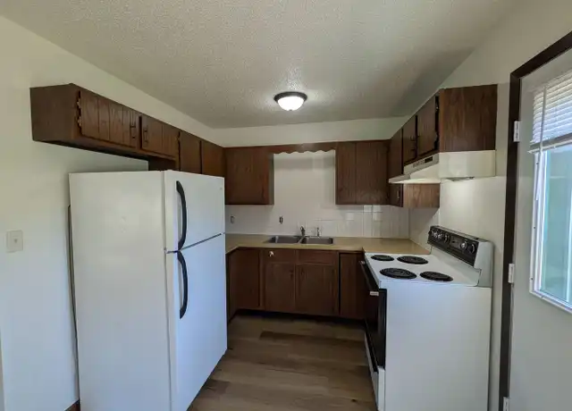 Property at 935 W Madison St Unit 937, Platteville, WI, 53818, 2 beds, 1 bath, [object Object]