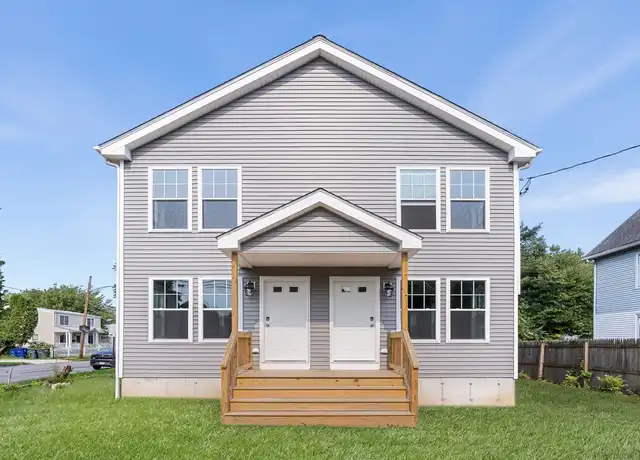 Property at 194 Wilmot Ave, Bridgeport, CT, 06607, 3 beds, 1.5 baths, [object Object]