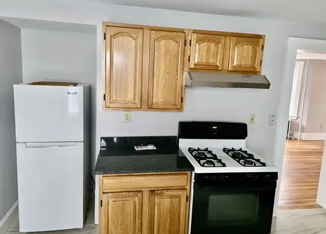 Property at 31 Kenberma Rd Unit 2, Boston, MA, 02124, 2 beds, 1 bath, [object Object]