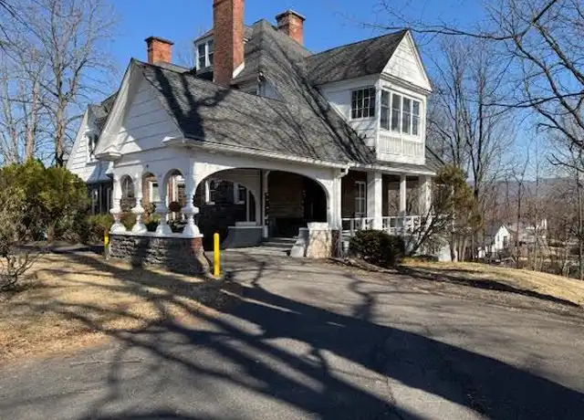 Property at 11 Tree Haven Ln Unit 2B, New Windsor, NY, 12553, 1 bed, 1 bath, [object Object]