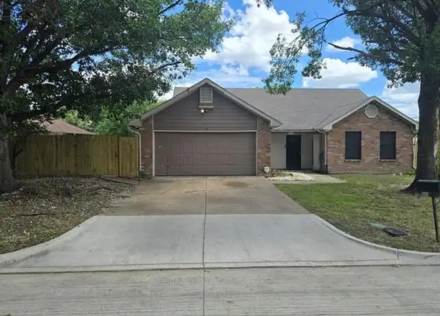 Property at 1500 Briarpath Ln, Arlington, TX, 76018, 3 beds, 2 baths, [object Object]