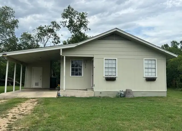 Property at 806 W 8th St, Taylor, TX, 76574, 3 beds, 1 bath, [object Object]