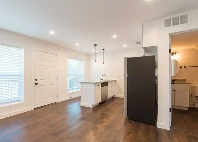 Property at 723 Glendale St Unit 8, Dallas, TX, 75214, 1 bed, 1 bath, [object Object]