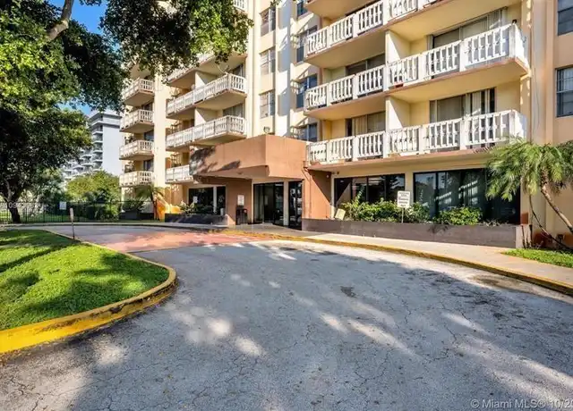 Property at 15600 NW 7th Ave #717, Miami, FL, 33169, 1 bed, 1 bath, [object Object]