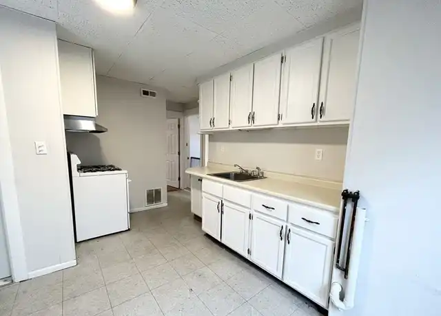 Property at 103 Buttonwood St Unit 3, Dorchester, MA, 02125, 2 beds, 1 bath, [object Object]