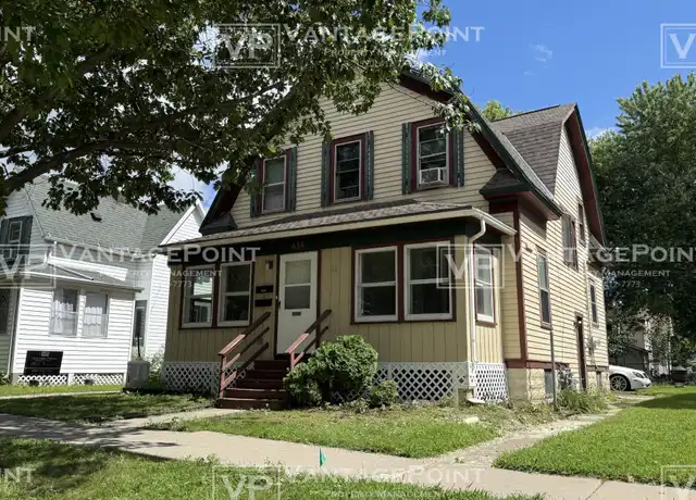 Property at 414 N Oakland Ave, Green Bay, WI, 54303, 2 beds, 1 bath, [object Object]