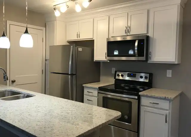 Property at 11115 W 64th Ter Unit 413, Shawnee, KS, 66203, 1 bed, 1 bath, [object Object]