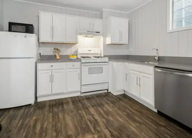Property at 1007 N Aurora St Unit 3, Ithaca, NY, 14850, 2 beds, 1 bath, [object Object]