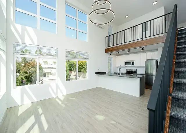 Property at 1720 14th Ave Unit 302, Seattle, WA, 98122, 2 beds, 1 bath, [object Object]