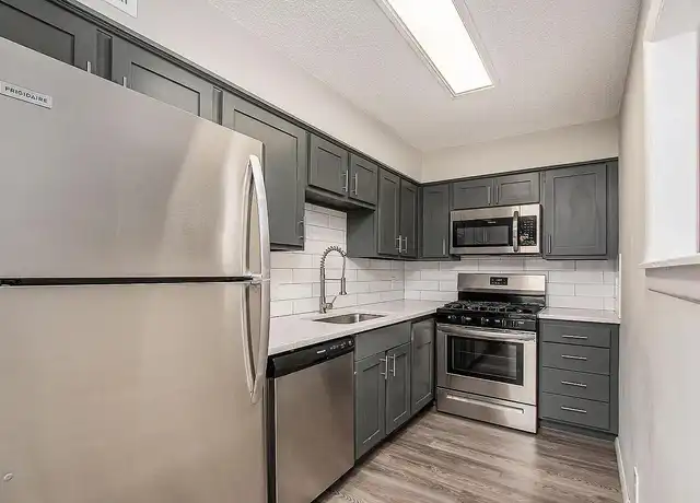 Property at The Hive at Walnut - 4231 Walnut St, Kansas City, MO, 64111, 2 beds, 1 bath, [object Object]