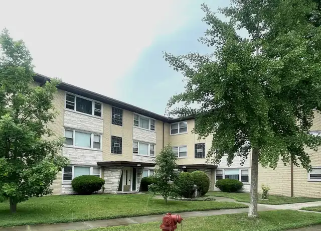 Property at 8304 W Forest Preserve Dr Unit 1E, Chicago, IL, 60634, 2 beds, 1 bath, [object Object]