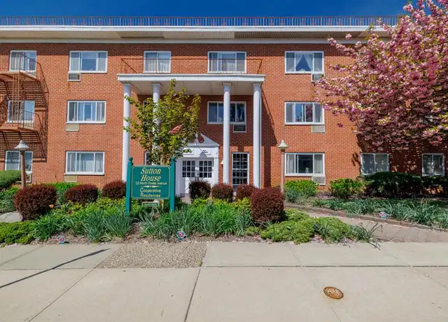 Property at 22 N Forest Ave Unit 1B, Rockville Centre, NY, 11570, 1 bed, 1 bath, [object Object]