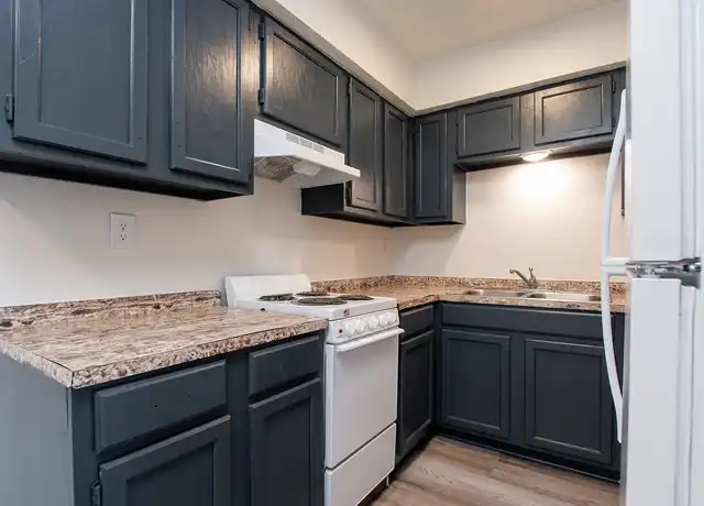 Property at Keeper Apartments - 3321 W Zoo Blvd, Wichita, KS, 67203, 1 bed, 1 bath, [object Object]