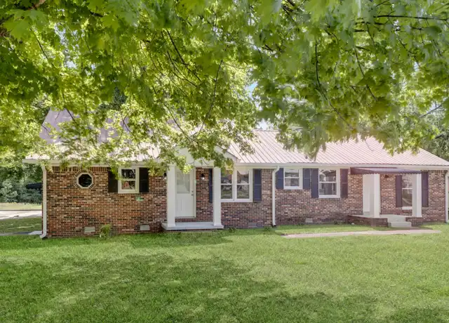 Property at 160 Magnolia St, Camden, TN, 38320, 4 beds, 2 baths, [object Object]