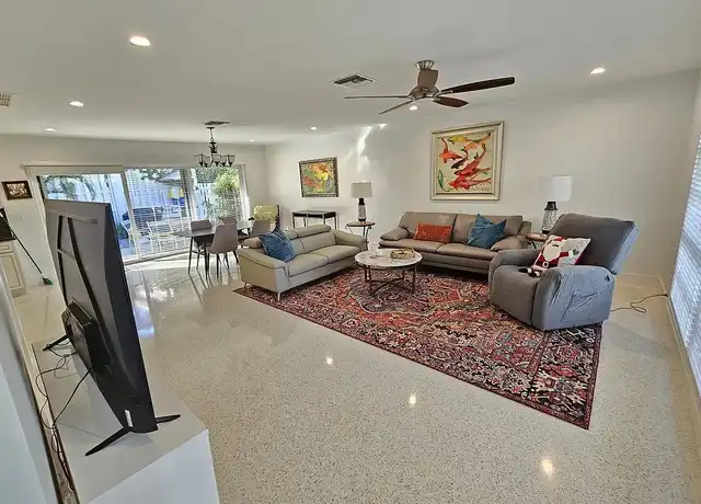 Property at 406 Venetian Dr, Delray Beach, FL, 33483, 2 beds, 2 baths, [object Object]