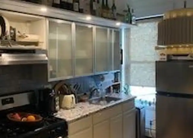 Property at 171 Grand St Unit 2, Jersey City, NJ, 07302, 1 bed, 1 bath, [object Object]