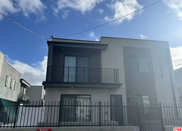 Property at 13928 Bessemer St Unit 2, Van Nuys, CA, 91401, 3 beds, 2.5 baths, [object Object]