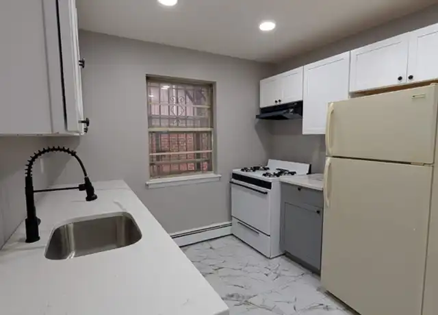 Property at 52 W Stratford Pl, Irvington, NJ, 07111, 1 bed, 1 bath, [object Object]