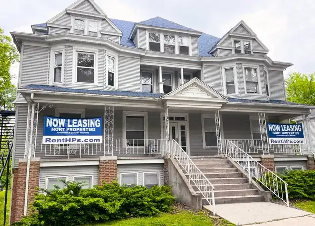Property at 1041 7th St Unit 301, Charleston, IL, 61920, 1 bed, 1 bath, [object Object]