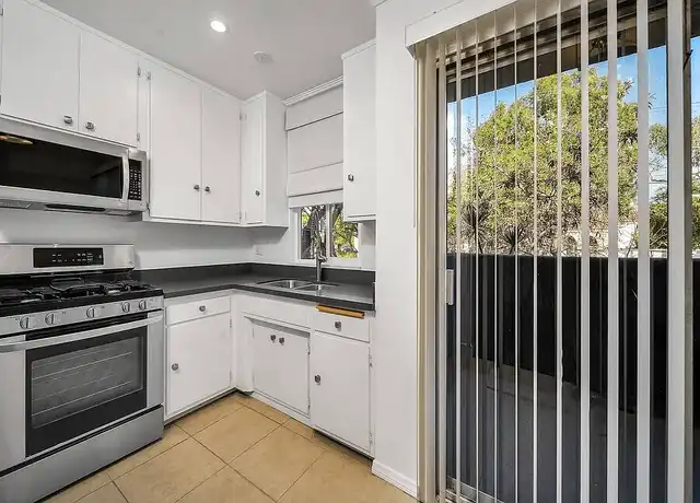 Property at 4350 Franklin Ave, Los Angeles, CA, 90027, 2 beds, 1 bath, [object Object]