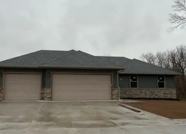 Property at 1384 S Mahn Ave, Springfield, MO, 65802, 3 beds, 2 baths, [object Object]