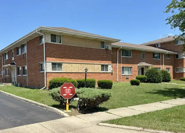 Property at 1418 Carol St Unit B3, Park Ridge, IL, 60068, 2 beds, 1 bath, [object Object]