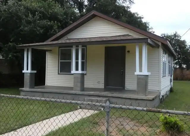 Property at 1300 W Intendencia St, Pensacola, FL, 32502, 3 beds, 2 baths, [object Object]