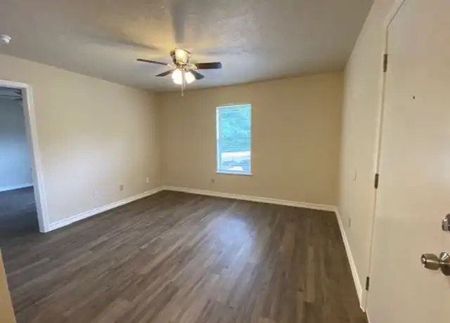 Property at 7071 S Bilbo Rd Unit 4, Orange, TX, 77632, 1 bed, 1 bath, [object Object]