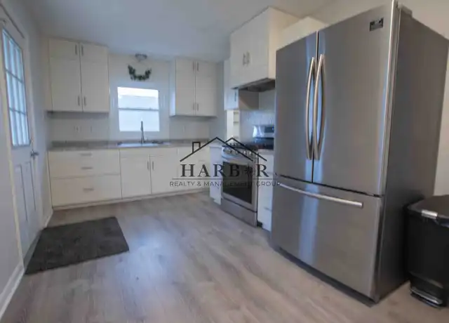 Property at 303 21st Ave SW, Rochester, MN, 55902, 2 beds, 1 bath, [object Object]