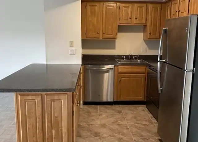 Property at 1025 Hancock St Unit 4H, Quincy, MA, 02169, 1 bed, 1 bath, [object Object]
