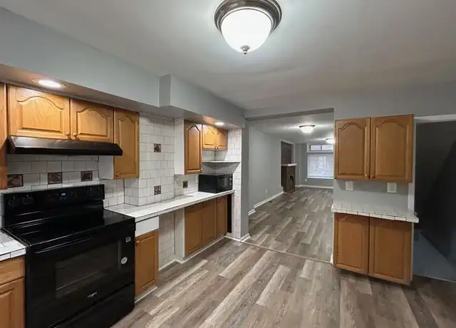 Property at 699 N Ellwood Ave, Baltimore, MD, 21205, 2 beds, 2.5 baths, [object Object]