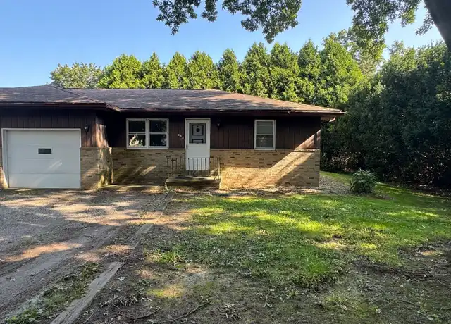 Property at 633 W Highland Ave, Wooster, OH, 44691, 2 beds, 1.5 baths, [object Object]