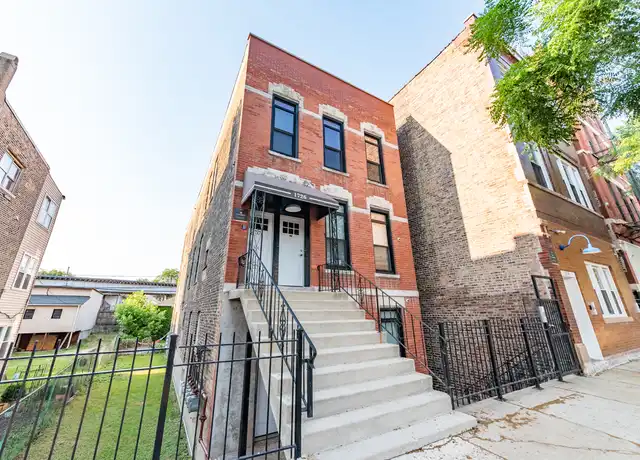 Property at 1726 W 21st St Unit 2F, Chicago, IL, 60608, 2 beds, 1 bath, [object Object]