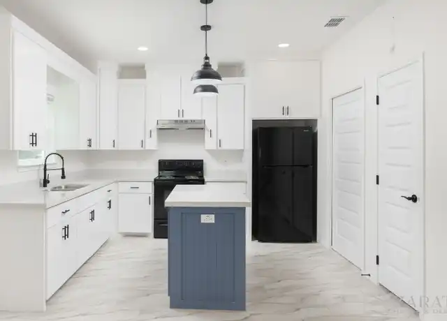 Property at 300 Cub Cir Unit 3, La Feria, TX, 78559, 2 beds, 1.5 baths, [object Object]