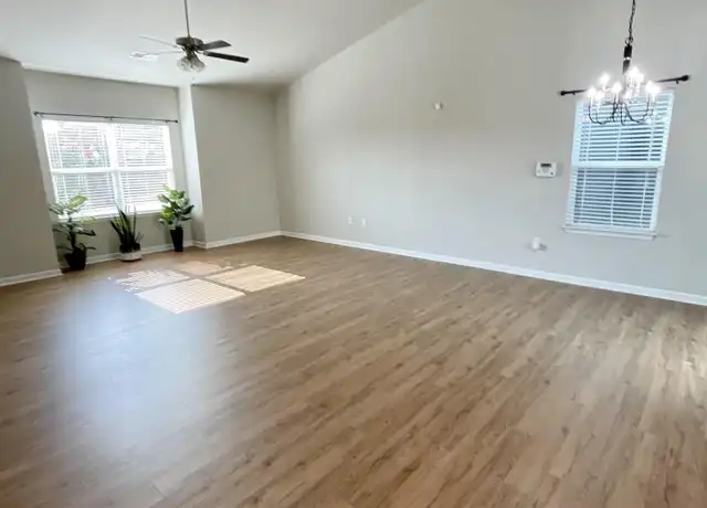 Property at 8 7th St, Greer, SC, 29651, 3 beds, 2 baths, [object Object]