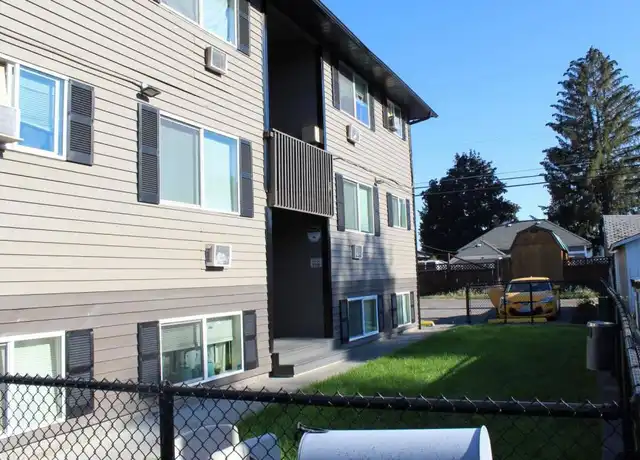 Property at 2808 E Everett Ave, Spokane, WA, 99217, 2 beds, 1 bath, [object Object]