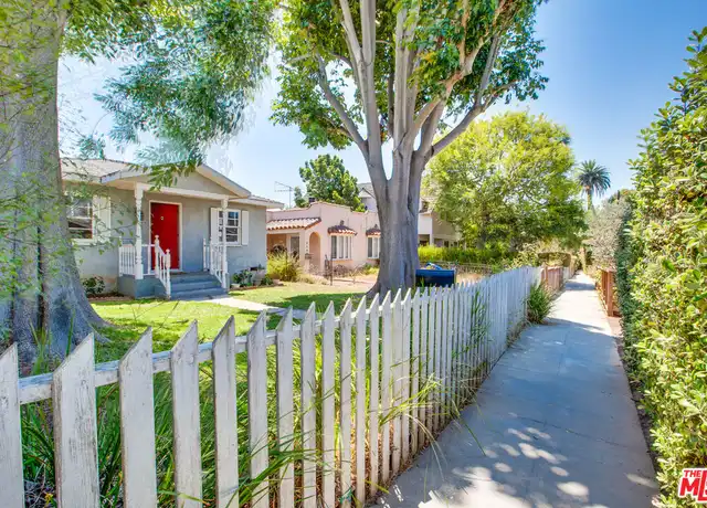 Property at 848 Marco Pl, Venice, CA, 90291, 2 beds, 1 bath, [object Object]